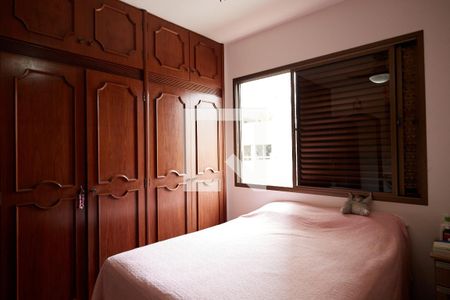 Apartamento à venda com 240m², 4 quartos e 3 vagas Apartamento à venda com 240m², 4 quartos e 3 vagasQuarto 03