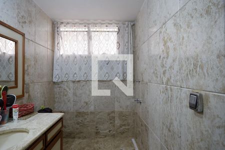 Apartamento à venda com 240m², 4 quartos e 3 vagas Apartamento à venda com 240m², 4 quartos e 3 vagasBanheiro
