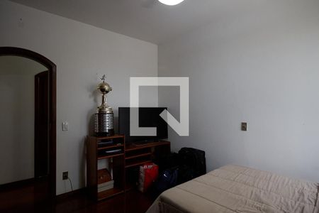 Apartamento à venda com 240m², 4 quartos e 3 vagas Apartamento à venda com 240m², 4 quartos e 3 vagasQuarto 02