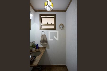 Apartamento à venda com 240m², 4 quartos e 3 vagas Apartamento à venda com 240m², 4 quartos e 3 vagasBanheiro