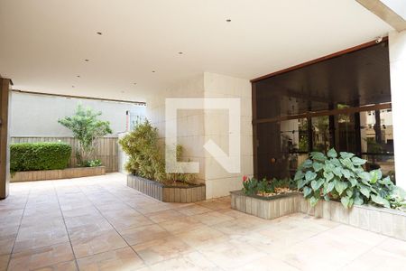 Apartamento à venda com 240m², 4 quartos e 3 vagas Apartamento à venda com 240m², 4 quartos e 3 vagasÁrea comum