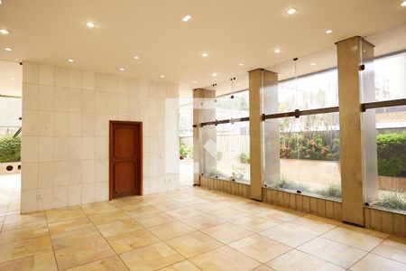 Apartamento à venda com 240m², 4 quartos e 3 vagas Apartamento à venda com 240m², 4 quartos e 3 vagasÁrea comum