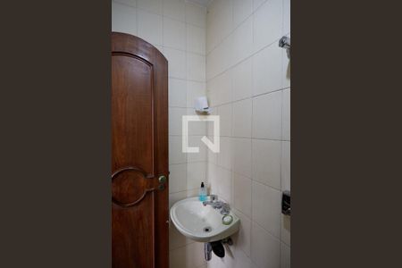 Apartamento à venda com 240m², 4 quartos e 3 vagas Apartamento à venda com 240m², 4 quartos e 3 vagasÁrea de Serviço
