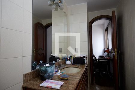 Apartamento à venda com 240m², 4 quartos e 3 vagas Apartamento à venda com 240m², 4 quartos e 3 vagasQuarto 02