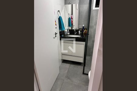 Banheiro de apartamento para alugar com 2 quartos, 52m² em São Geraldo, Belo Horizonte