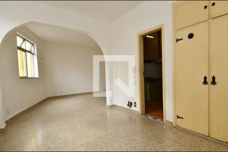 Sala de apartamento para alugar com 3 quartos, 93m² em Nova Floresta, Belo Horizonte