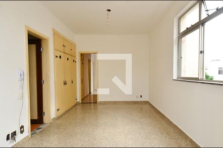 Sala de apartamento para alugar com 3 quartos, 93m² em Nova Floresta, Belo Horizonte