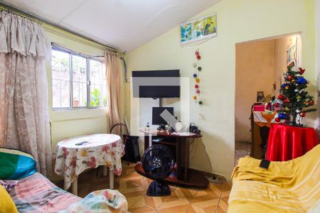 Sala de casa para alugar com 3 quartos, 240m² em Conjunto Residencial José Bonifácio, São Paulo