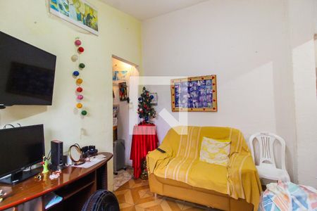 Sala de casa à venda com 3 quartos, 240m² em Conjunto Residencial José Bonifácio, São Paulo