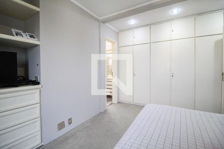 Suíte de apartamento à venda com 3 quartos, 300m² em Vila Olímpia, São Paulo