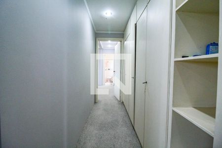 Corredor Quartos de apartamento à venda com 3 quartos, 300m² em Vila Olímpia, São Paulo