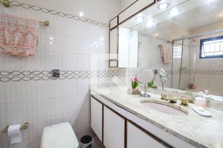 Banheiro da Suíte de apartamento à venda com 3 quartos, 300m² em Vila Olímpia, São Paulo