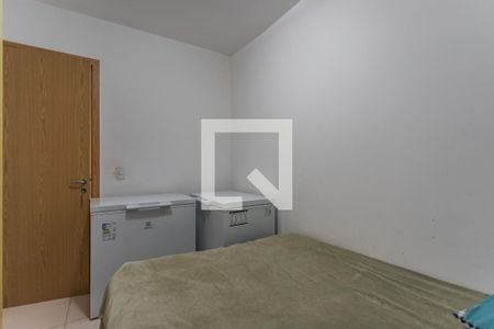 Quarto 2 de apartamento para alugar com 2 quartos, 52m² em Jardim Carvalho, Porto Alegre