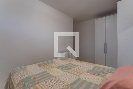 Quarto 1 de apartamento para alugar com 2 quartos, 52m² em Jardim Carvalho, Porto Alegre