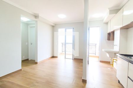 Sala de apartamento para alugar com 2 quartos, 45m² em Itaquera, São Paulo