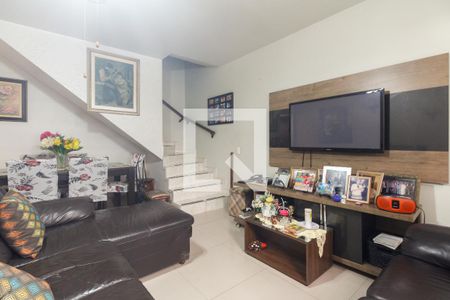 Sala de casa à venda com 2 quartos, 110m² em Vila Carrão, São Paulo