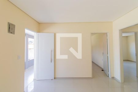 Sala de casa para alugar com 2 quartos, 70m² em Jardim Central, Cotia