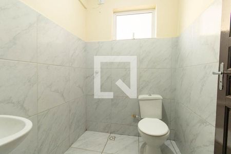 Banheiro Social de kitnet/studio para alugar com 1 quarto, 25m² em Hauer, Curitiba