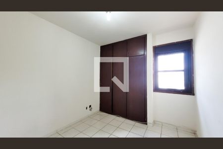 Quarto1 de apartamento à venda com 2 quartos, 72m² em Vila Itapura, Campinas