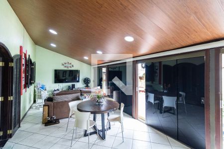 Sala de TV de casa para alugar com 4 quartos, 360m² em Campo Grande, Rio de Janeiro