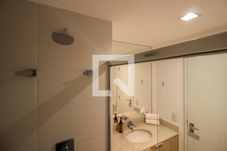 Banheiro da Suíte de apartamento para alugar com 1 quarto, 66m² em Pinheiros, São Paulo