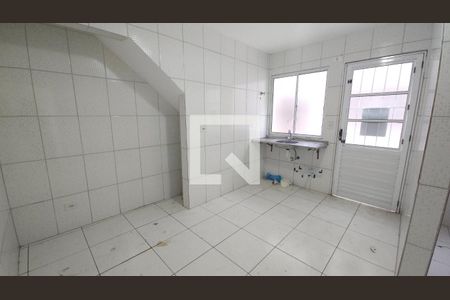 Cozinha de casa de condomínio para alugar com 1 quarto, 25m² em Vila Ré, São Paulo