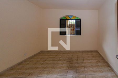 Quarto 1 de casa para alugar com 2 quartos, 124m² em Vila Oeste, Belo Horizonte