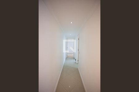 corredor de apartamento para alugar com 2 quartos, 58m² em Vila Andrade, São Paulo