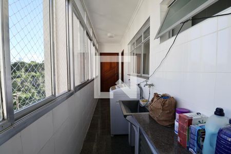 Apartamento para alugar com 145m², 3 quartos e 1 vaga Apartamento para alugar com 145m², 3 quartos e 1 vagaÁrea de Serviço