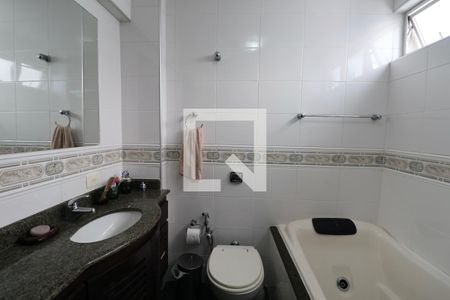 Apartamento para alugar com 145m², 3 quartos e 1 vaga Apartamento para alugar com 145m², 3 quartos e 1 vagaBanheiro Suíte