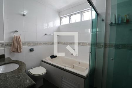 Apartamento para alugar com 145m², 3 quartos e 1 vaga Apartamento para alugar com 145m², 3 quartos e 1 vagaBanheiro Suíte