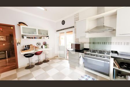 Casa de condomínio à venda com 350m², 4 quartos e 6 vagas Casa de condomínio à venda com 350m², 4 quartos e 6 vagasCozinha