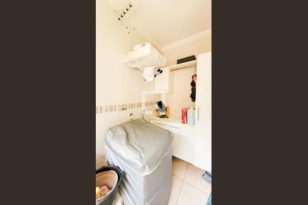 Casa de condomínio à venda com 350m², 4 quartos e 6 vagas Casa de condomínio à venda com 350m², 4 quartos e 6 vagasLavanderia