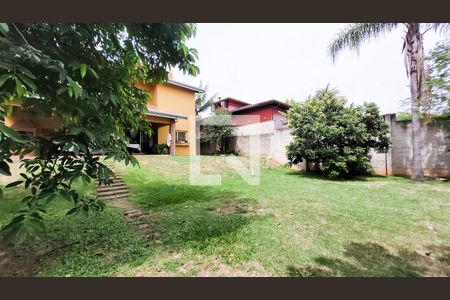 Casa de condomínio à venda com 350m², 4 quartos e 6 vagas Casa de condomínio à venda com 350m², 4 quartos e 6 vagasQuintal