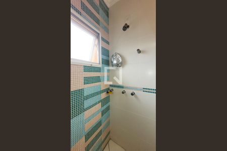 Casa de condomínio à venda com 350m², 4 quartos e 6 vagas Casa de condomínio à venda com 350m², 4 quartos e 6 vagasBanheiro Social