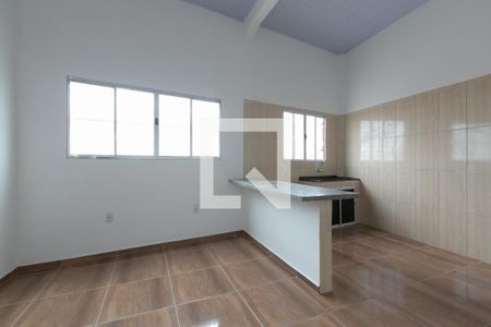 Sala de casa para alugar com 1 quarto, 80m² em Parque Guarani, São Paulo