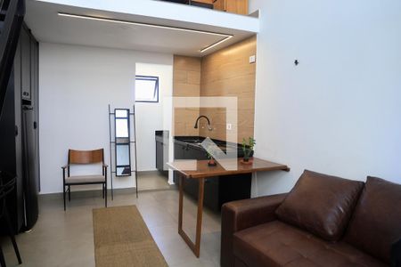 Sala de casa de condomínio para alugar com 1 quarto, 48m² em Mirandópolis, São Paulo