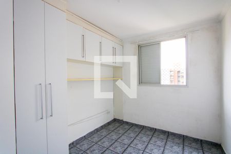 Quarto 2 de casa para alugar com 2 quartos, 56m² em Parque Sao Vicente, Santo André