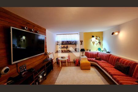 Sala de TV de casa à venda com 4 quartos, 350m² em Jardim Paulista I, Jundiaí