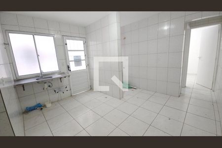 Sala/Cozinha de casa de condomínio para alugar com 1 quarto, 32m² em Parque Guarani, São Paulo