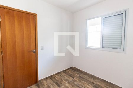 Quarto de apartamento à venda com 1 quarto, 28m² em Vila Isolina Mazzei, São Paulo