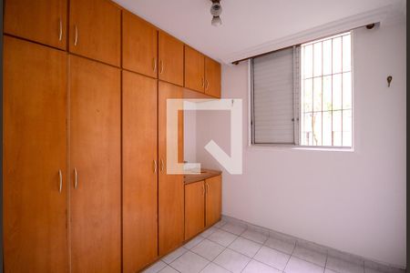 Quarto 1  de apartamento para alugar com 2 quartos, 42m² em Jardim Maristela, São Paulo