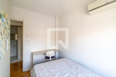 Quarto 1 de apartamento à venda com 3 quartos, 67m² em Jardim Botânico, Porto Alegre