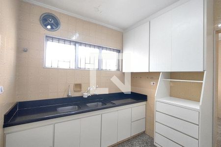 Casa à venda com 360m², 3 quartos e 6 vagas Casa à venda com 360m², 3 quartos e 6 vagasCozinha