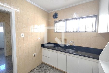 Casa à venda com 360m², 3 quartos e 6 vagas Casa à venda com 360m², 3 quartos e 6 vagasCozinha