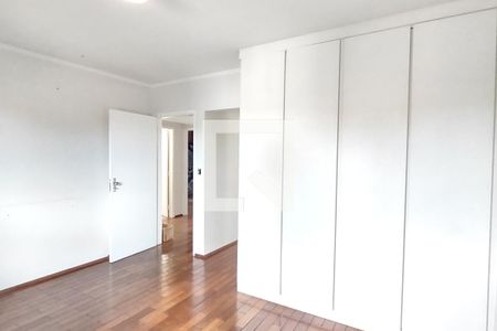 Casa à venda com 360m², 3 quartos e 6 vagas Casa à venda com 360m², 3 quartos e 6 vagasSuíte 1