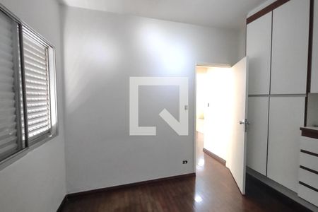 Casa à venda com 360m², 3 quartos e 6 vagas Casa à venda com 360m², 3 quartos e 6 vagasEscritório