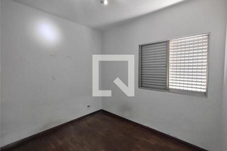Casa à venda com 360m², 3 quartos e 6 vagas Casa à venda com 360m², 3 quartos e 6 vagasEscritório