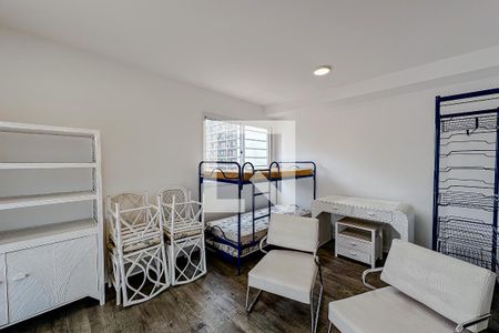 Sala/Quarto de kitnet/studio à venda com 1 quarto, 70m² em Liberdade, São Paulo