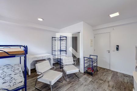 Sala/Quarto de kitnet/studio à venda com 1 quarto, 70m² em Liberdade, São Paulo